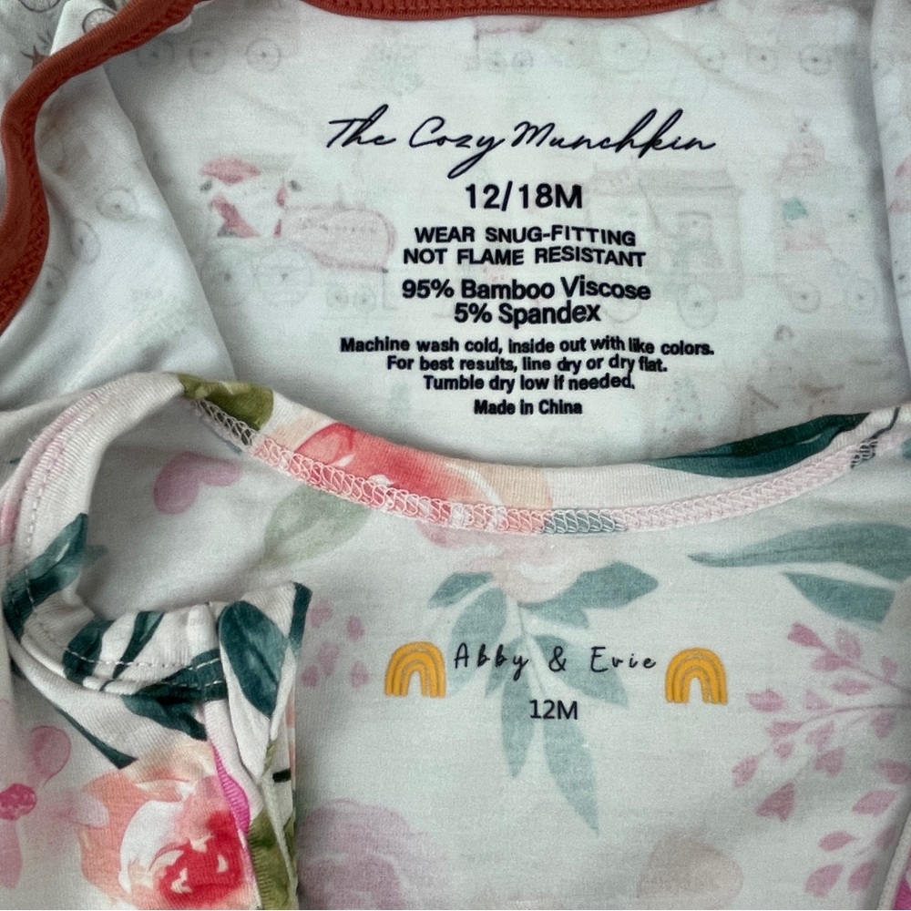 Floral Ruffle/Winter Holiday Train Baby Sleeper Zip-up Pajamas 12-18 Months - Picture 5 of 8